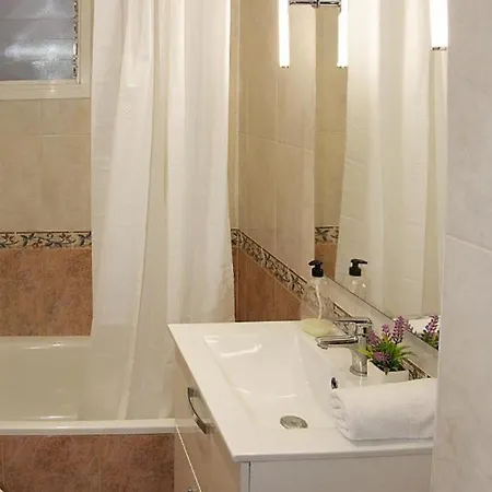 Ritual Sevilla, Piedra Preciosa דירה